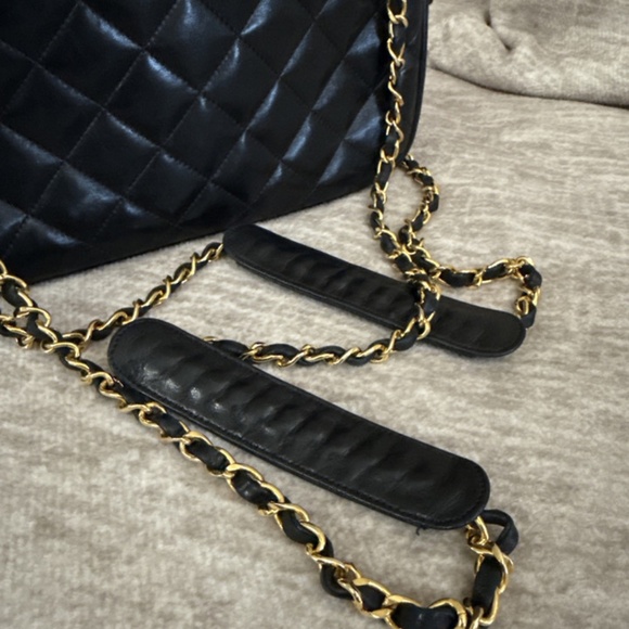 CHANEL Vintage Black Bag Leather - Picture 9 of 16